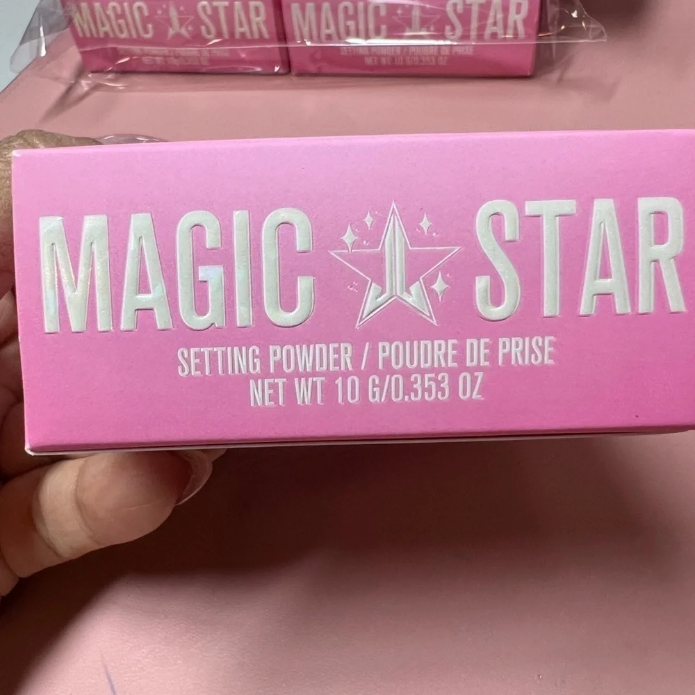Jefree Star Setting Powder in SUEDE color New